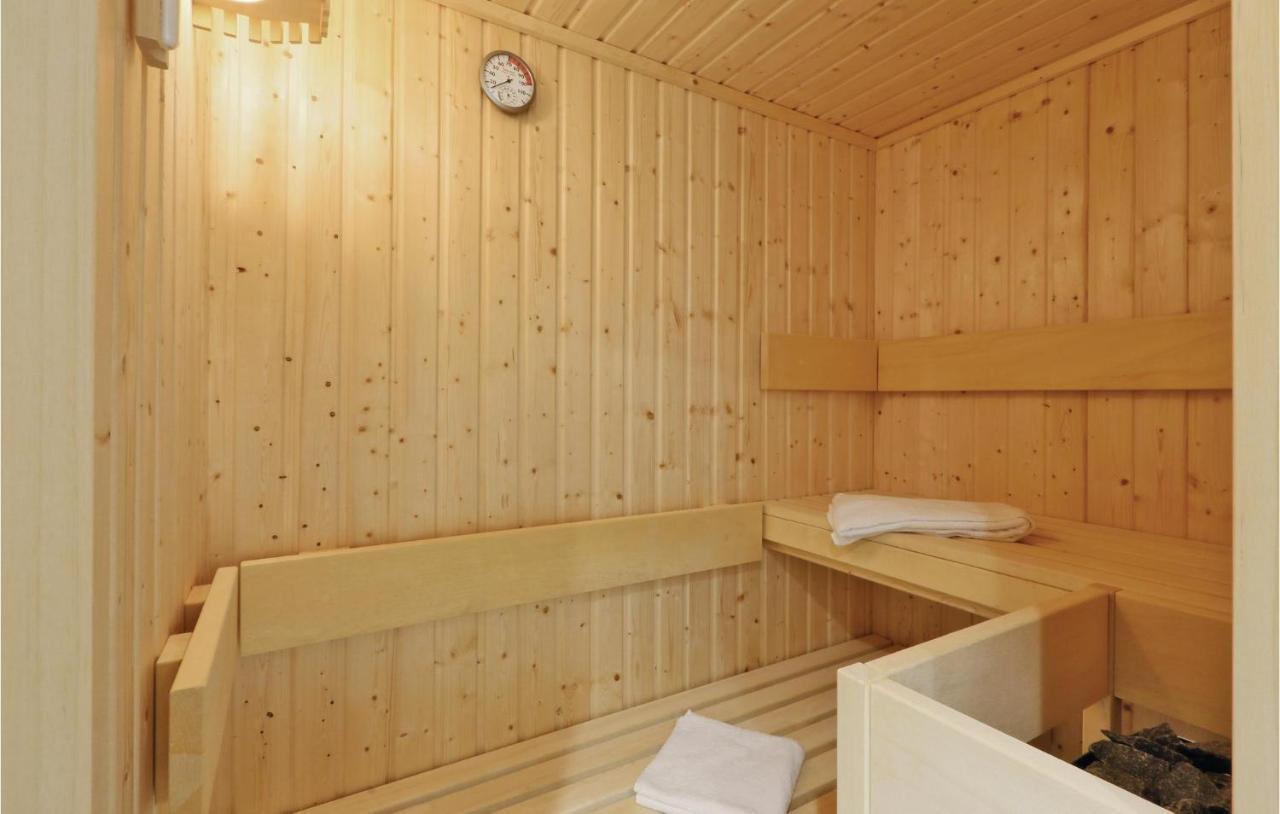 Lovely Apartment In Luebeck Travemuende With Sauna エクステリア 写真