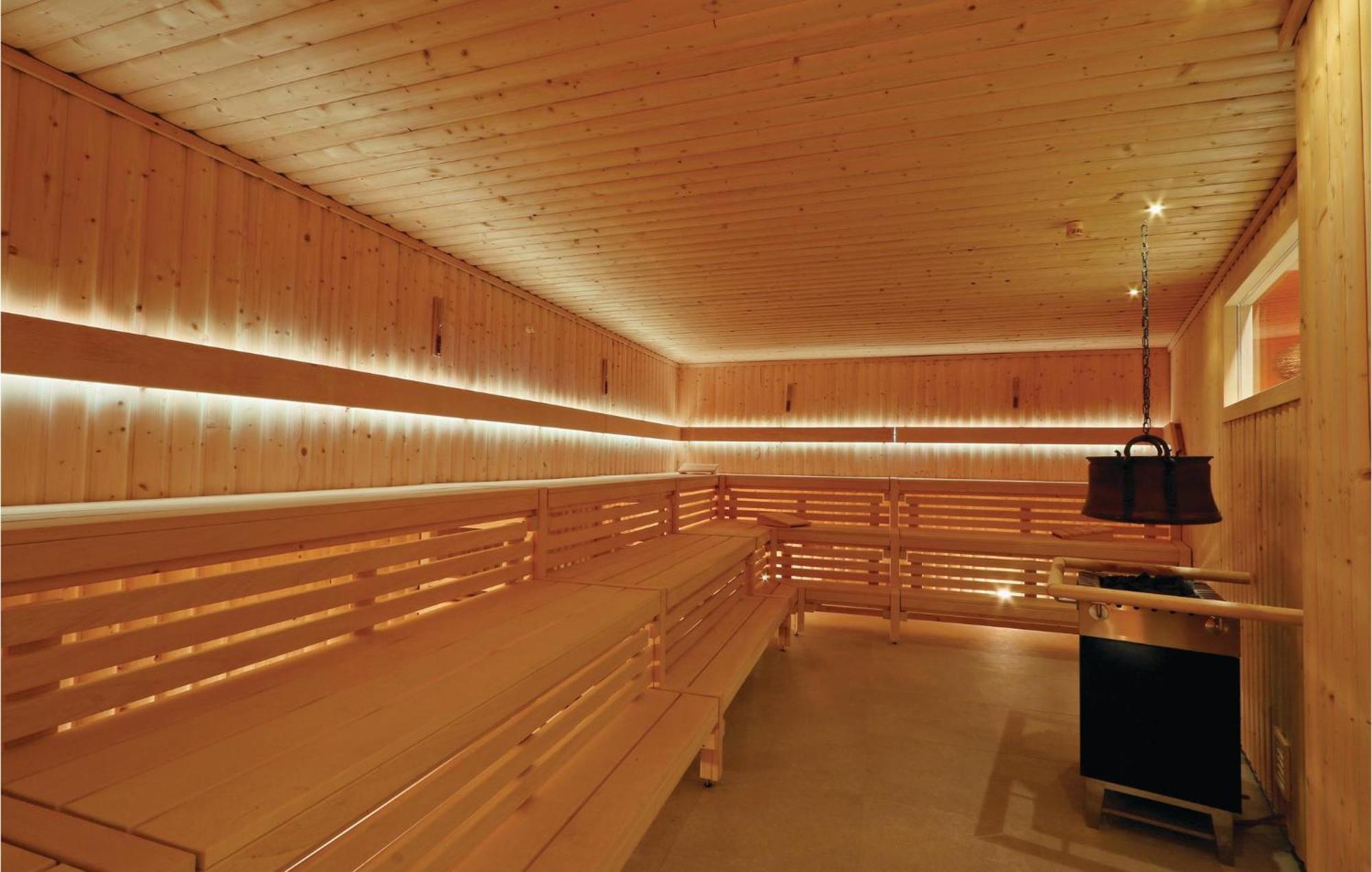 Lovely Apartment In Luebeck Travemuende With Sauna エクステリア 写真